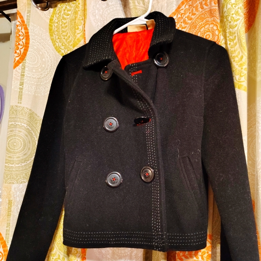 Dnkn black polyester petty coat small